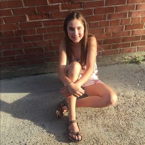 Meet your Posher, Claire